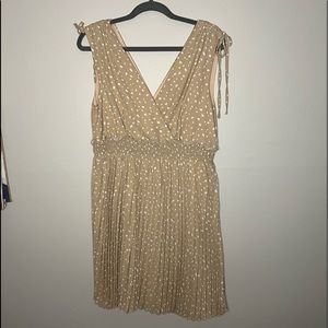 NWT Gilli dress size L